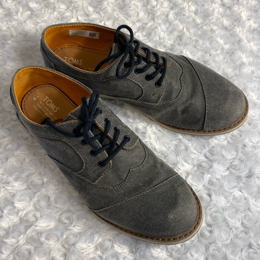 TOMS Y 6 tie loafer grey denim shoe